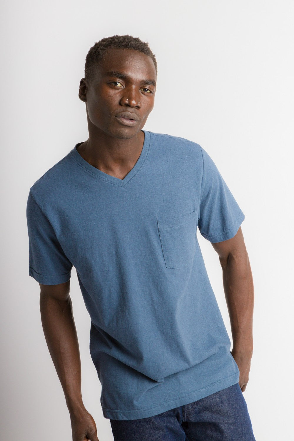 Oliver | Men's Anti-Stain Cotton Linen Blend V-Neck Pocket T-Shirt Rio Red / 2X Oliver | Men's Anti-Stain Cotton Linen Blend V-Neck Pocket T-Shirt Rio Red / 2X