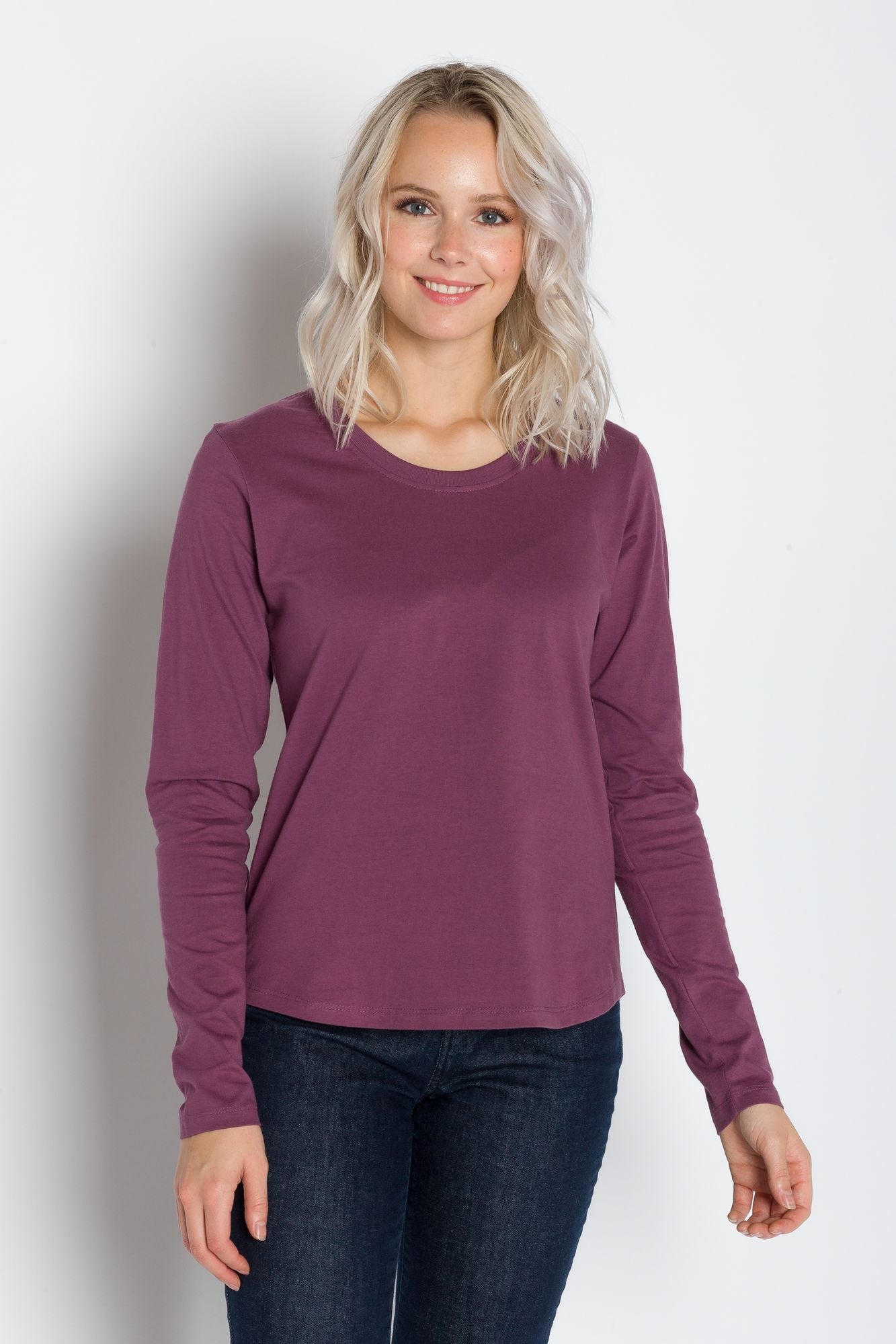 Pamela Heavy Tee | Women's Long Sleeve Crew Neck