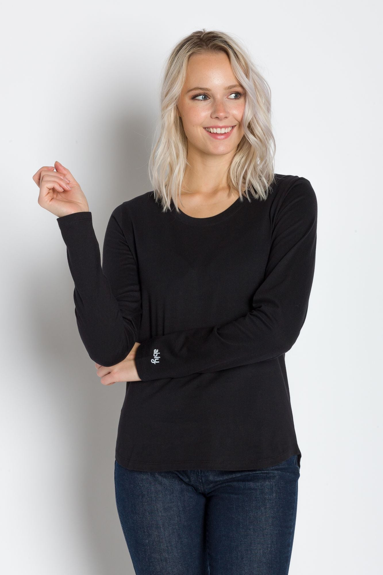 Pamela Heavy Tee | Women's Long Sleeve Crew Neck